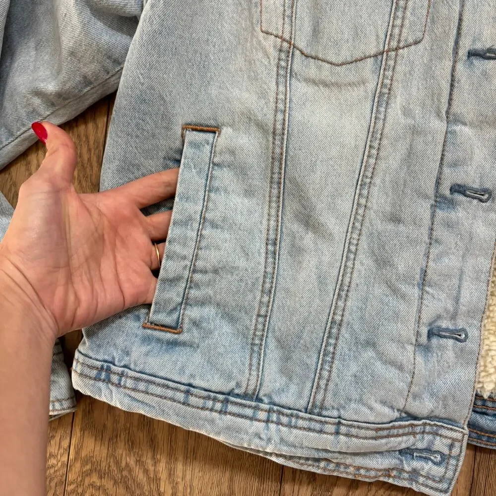 Universal Thread Sherpa Lined Trucker Denim Jacket M